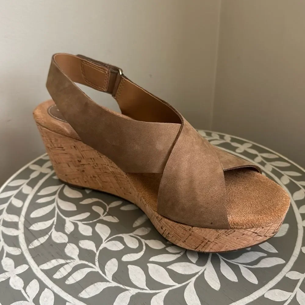 Single Shoe Clark’s Caslynn Shae Brown Wedge Sandal Sz 10 *LEFT SHOE ONLY*